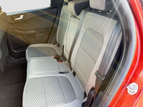 Used 2020 Ford Escape SE image 25