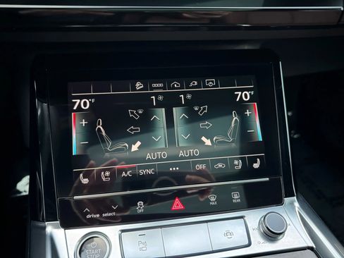 Used 2022 Audi e-tron Premium Plus image 39