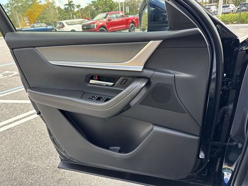 Certified 2025 MAZDA CX-90 3.3 Turbo w/ Preferred Package image 40