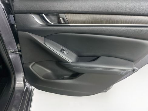 Used 2018 Honda Accord EX-L image 30