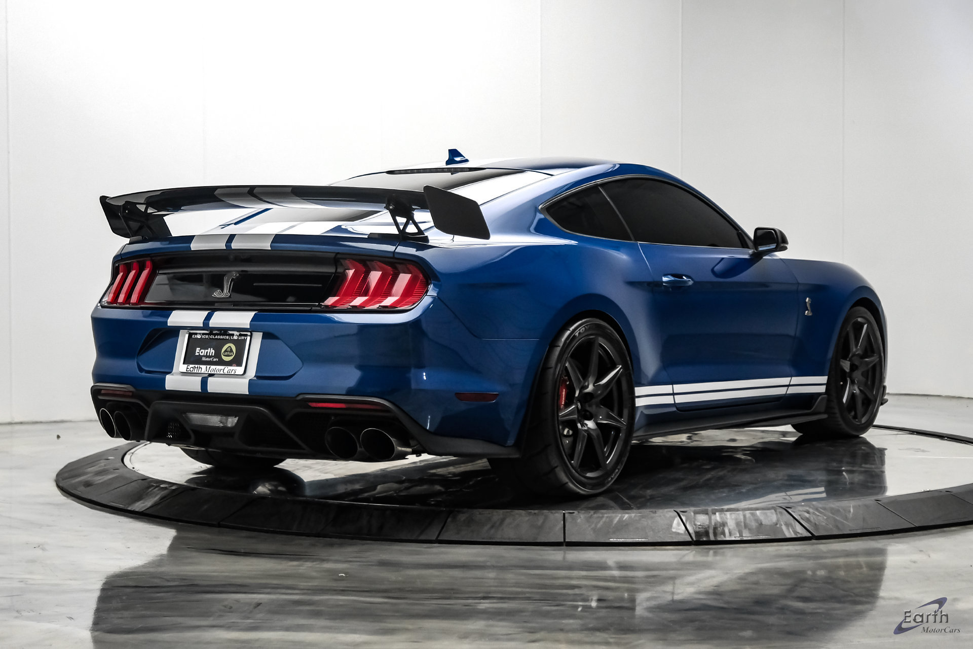 Used 2022 Ford Mustang Shelby GT500 w/ Carbon Fiber Track Pack RWD image 20