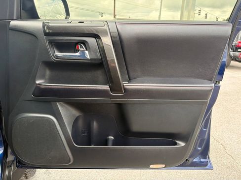 Used 2016 Toyota 4Runner Trail Premium AWD/4WD image 21