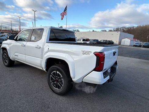 New 2026 Toyota Tacoma TRD Sport image 3