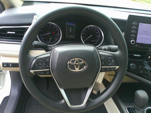 Used 2023 Toyota Camry LE image 19