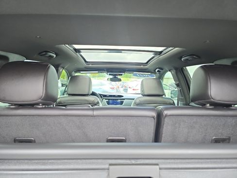 Used 2021 Cadillac XT5 Premium Luxury FWD image 12