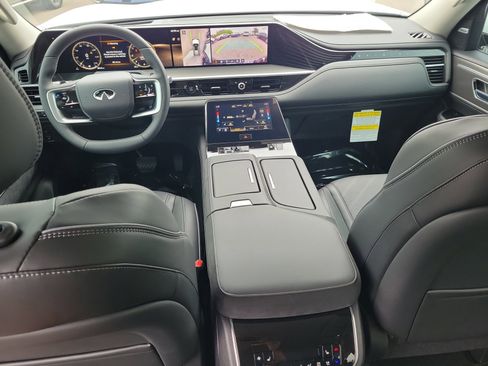 New 2026 INFINITI QX80 Luxe image 12