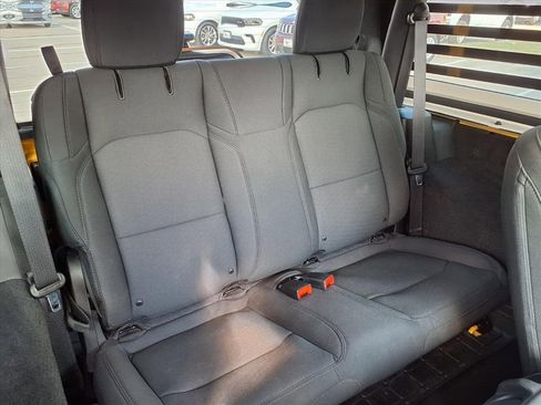 Used 2021 Jeep Wrangler Sport S image 18