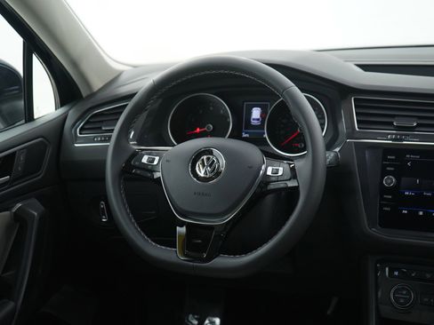 Used 2021 Volkswagen Tiguan S image 14