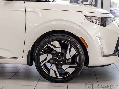 Used 2023 Kia Soul GT-Line FWD image 11