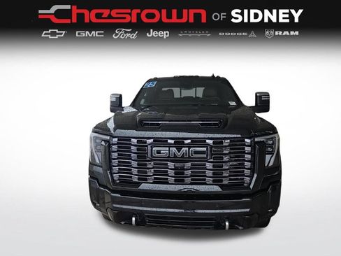 Used 2025 GMC Sierra 2500 Denali Ultimate AWD/4WD image 2