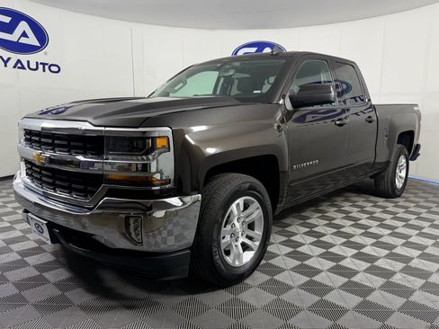 Used 2018 Chevrolet Silverado 1500 LT w/ All Star Edition image 27