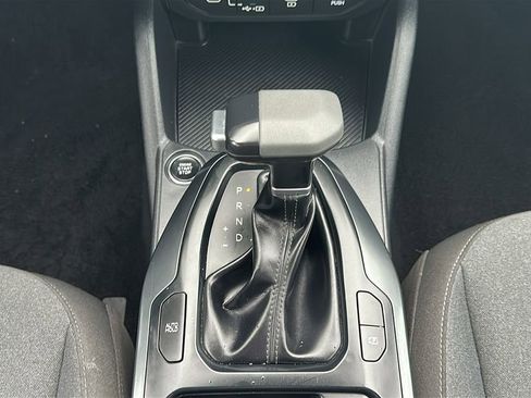 Used 2025 Kia K4 LXS image 27