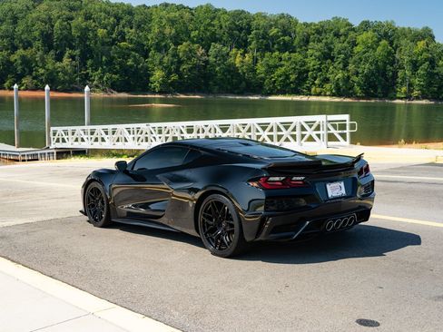 Used 2023 Chevrolet Corvette Z06 RWD image 15