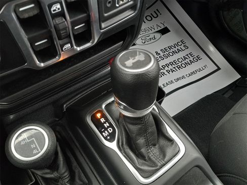 Used 2021 Jeep Wrangler Unlimited Sport image 21