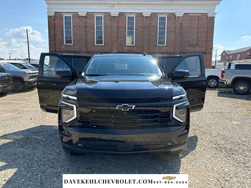 Used 2025 Chevrolet Suburban RST w/ Comfort Package AWD/4WD image 36