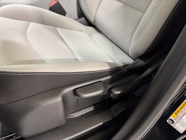 Used 2024 GMC Terrain SLE FWD image 41