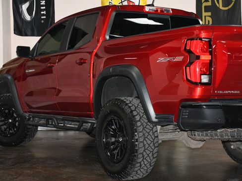 Used 2025 Chevrolet Colorado ZR2 w/ Technology Package AWD/4WD image 55
