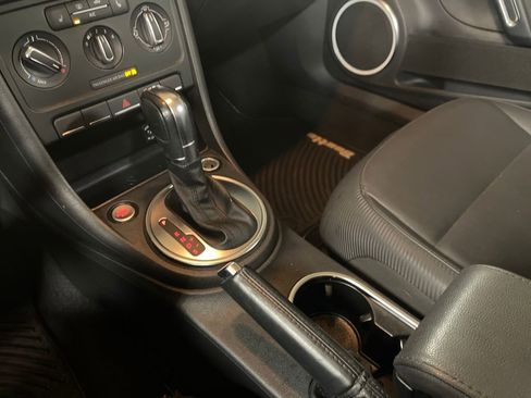 Used 2013 Volkswagen Beetle TDI image 22