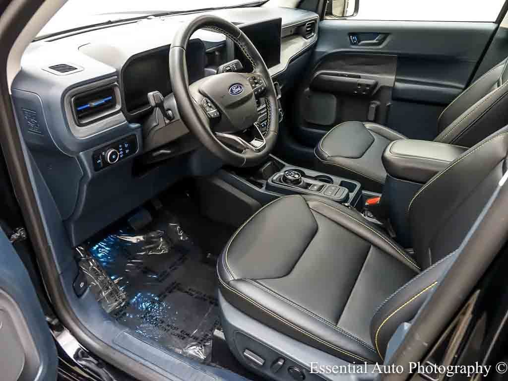 Used 2025 Ford Maverick Lobo AWD/4WD image 11