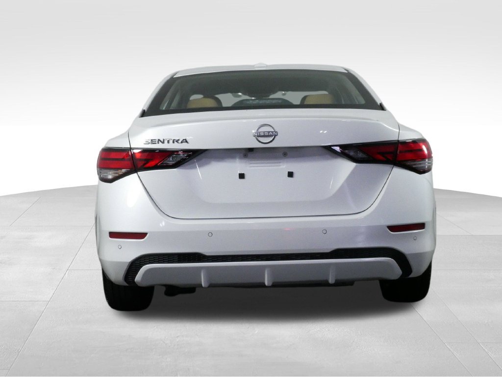 Used 2025 Nissan Sentra SV w/ SV Premium Package FWD image 9
