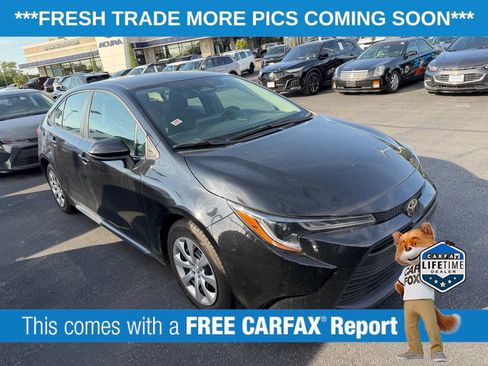 Used 2024 Toyota Corolla LE FWD image 3