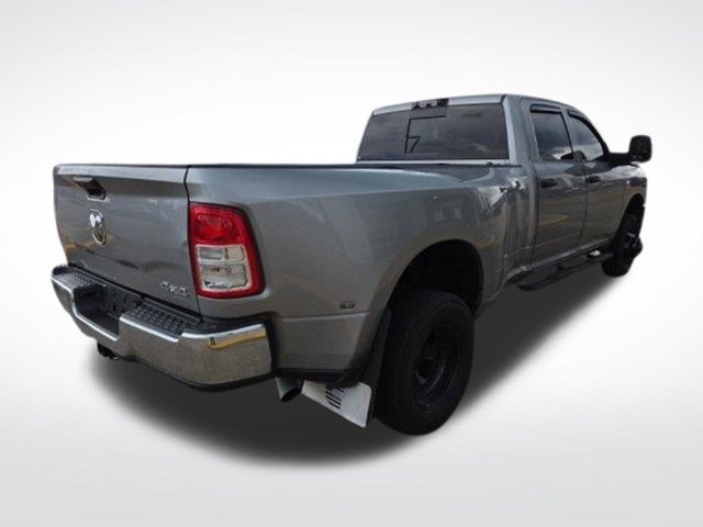 Used 2024 RAM 3500 Tradesman w/ Chrome Appearance Group AWD/4WD image 9