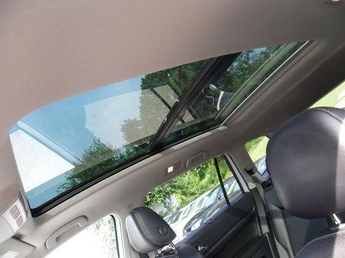Used 2019 Volkswagen Atlas SEL FWD image 18