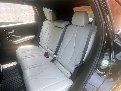 Used 2025 Acura RDX SH-AWD image 31