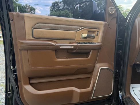 Used 2020 RAM 2500 Limited AWD/4WD image 15
