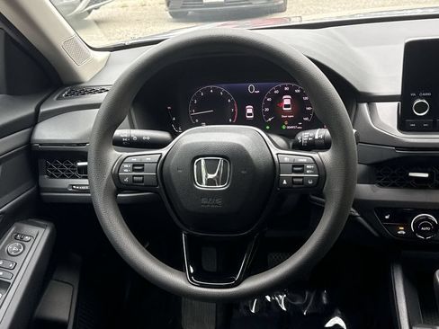 Certified 2025 Honda Accord SE image 10