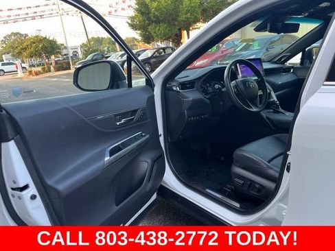 Used 2023 Toyota Venza Limited AWD/4WD image 4