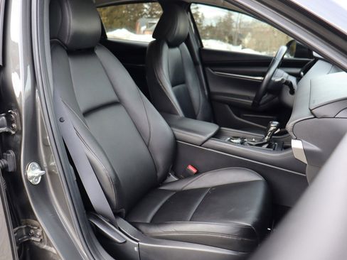 Used 2020 MAZDA MAZDA3 Sedan w/ Select Package image 19