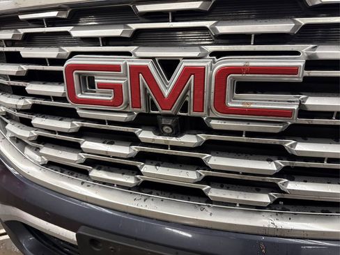 Used 2019 GMC Terrain Denali w/ Advanced Safety Package image 16