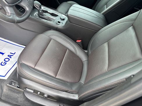 Used 2023 Chevrolet Traverse High Country AWD/4WD image 5