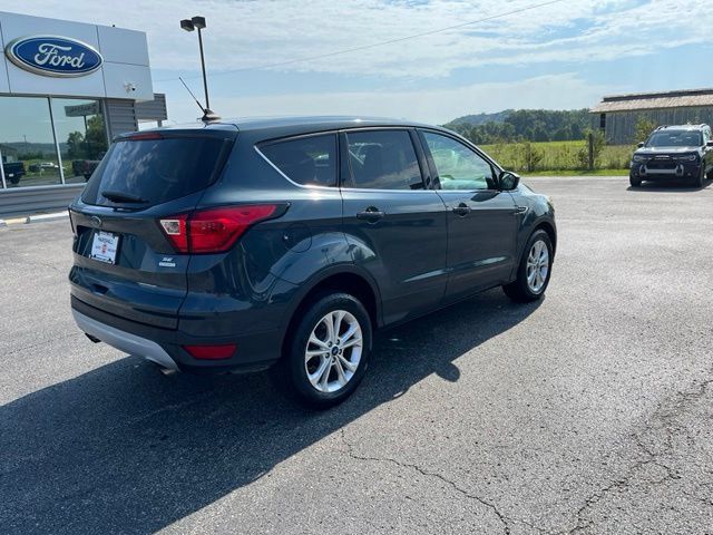 Used 2019 Ford Escape SE FWD image 34