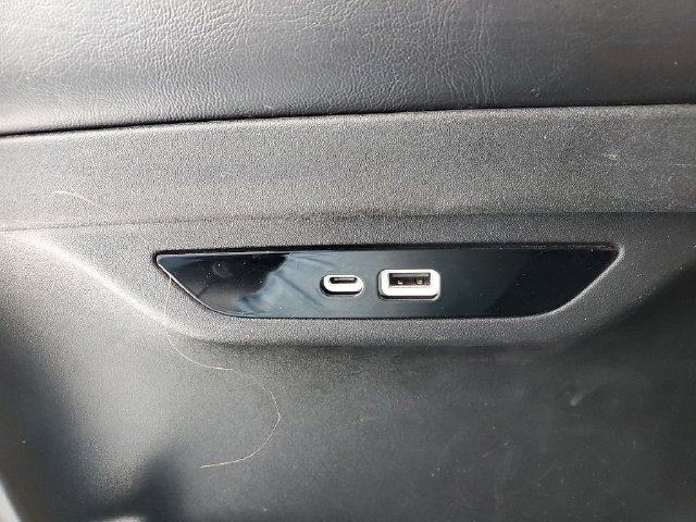 Used 2024 Chrysler Pacifica Touring-L FWD image 25
