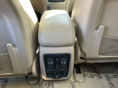 Used 2016 Jeep Grand Cherokee Overland image 34