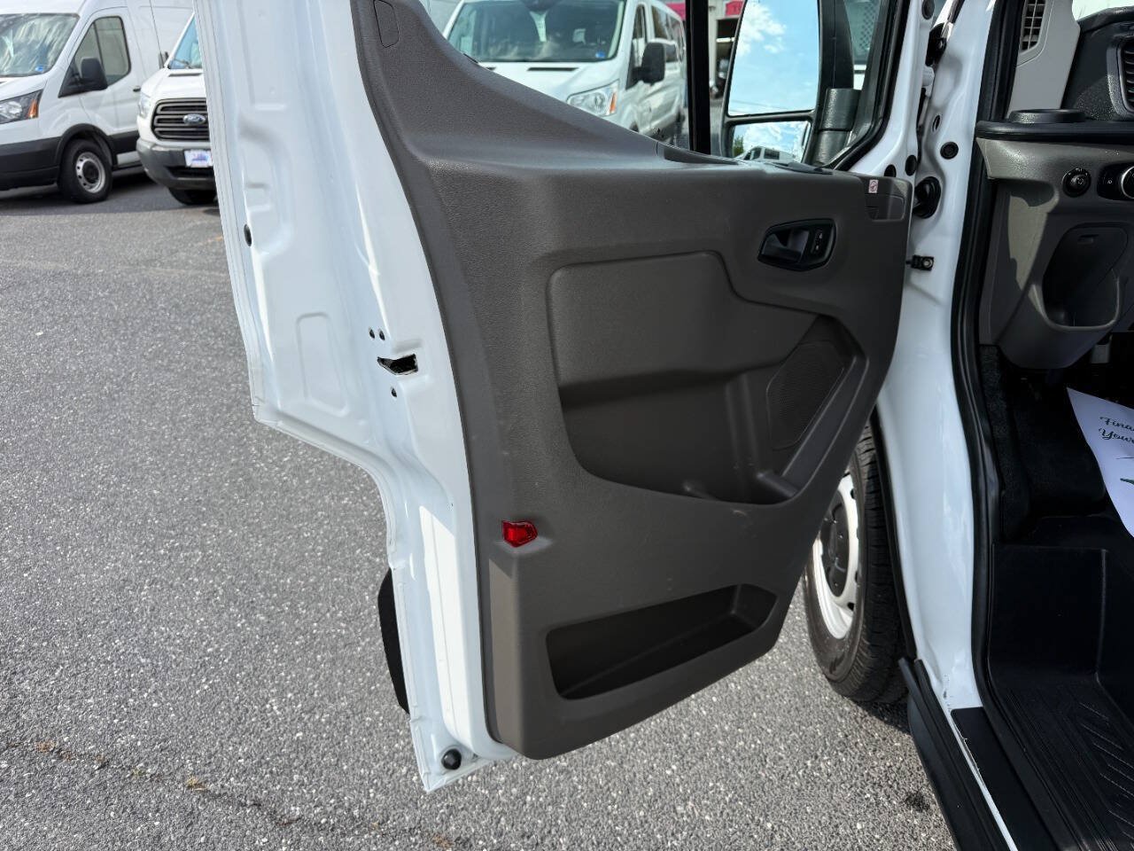 Used 2020 Ford Transit 150 Low Roof RWD image 11
