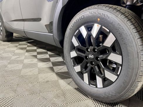 Used 2025 Hyundai Santa Cruz SE image 6