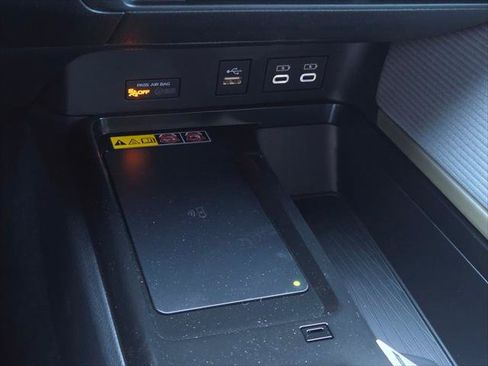 Used 2026 Toyota Camry SE FWD image 17