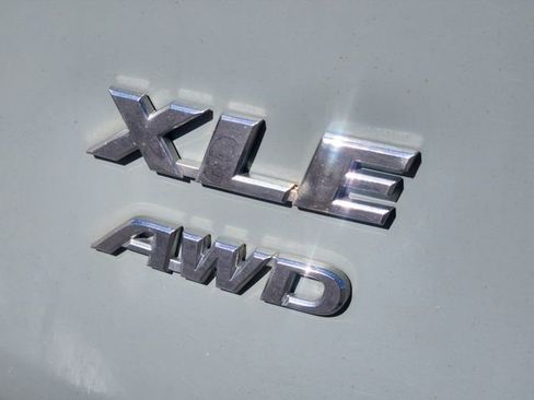 Used 2019 Toyota RAV4 XLE image 18