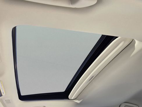 Certified 2025 Lexus ES 350 w/ Premium Package image 26