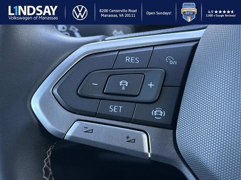 Used 2022 Volkswagen Atlas Cross Sport SE w/ Black Wheel Package image 21