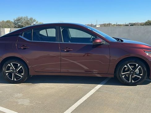 Used 2025 Nissan Sentra SV image 13