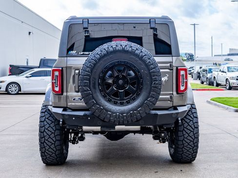 Used 2025 Ford Bronco Outer Banks AWD/4WD image 8