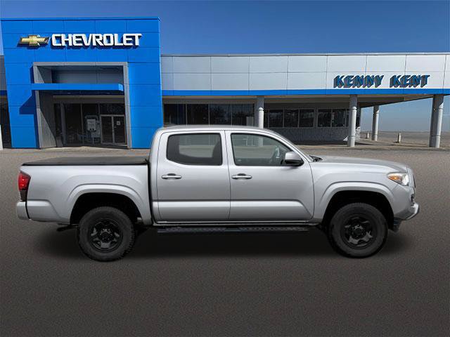 Used 2020 Toyota Tacoma SR AWD/4WD image 3