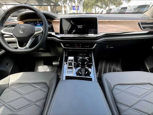 New 2026 Volkswagen Atlas SE FWD image 5