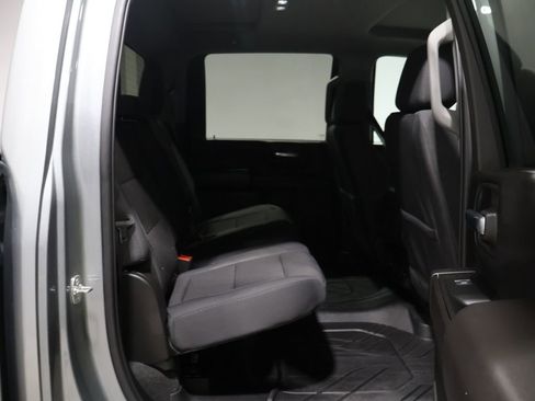 Used 2025 Chevrolet Silverado 2500 Custom w/ Custom Value Package image 19