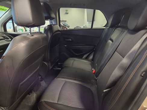 Used 2018 Chevrolet Trax LT w/ Sun & Sound Package image 44