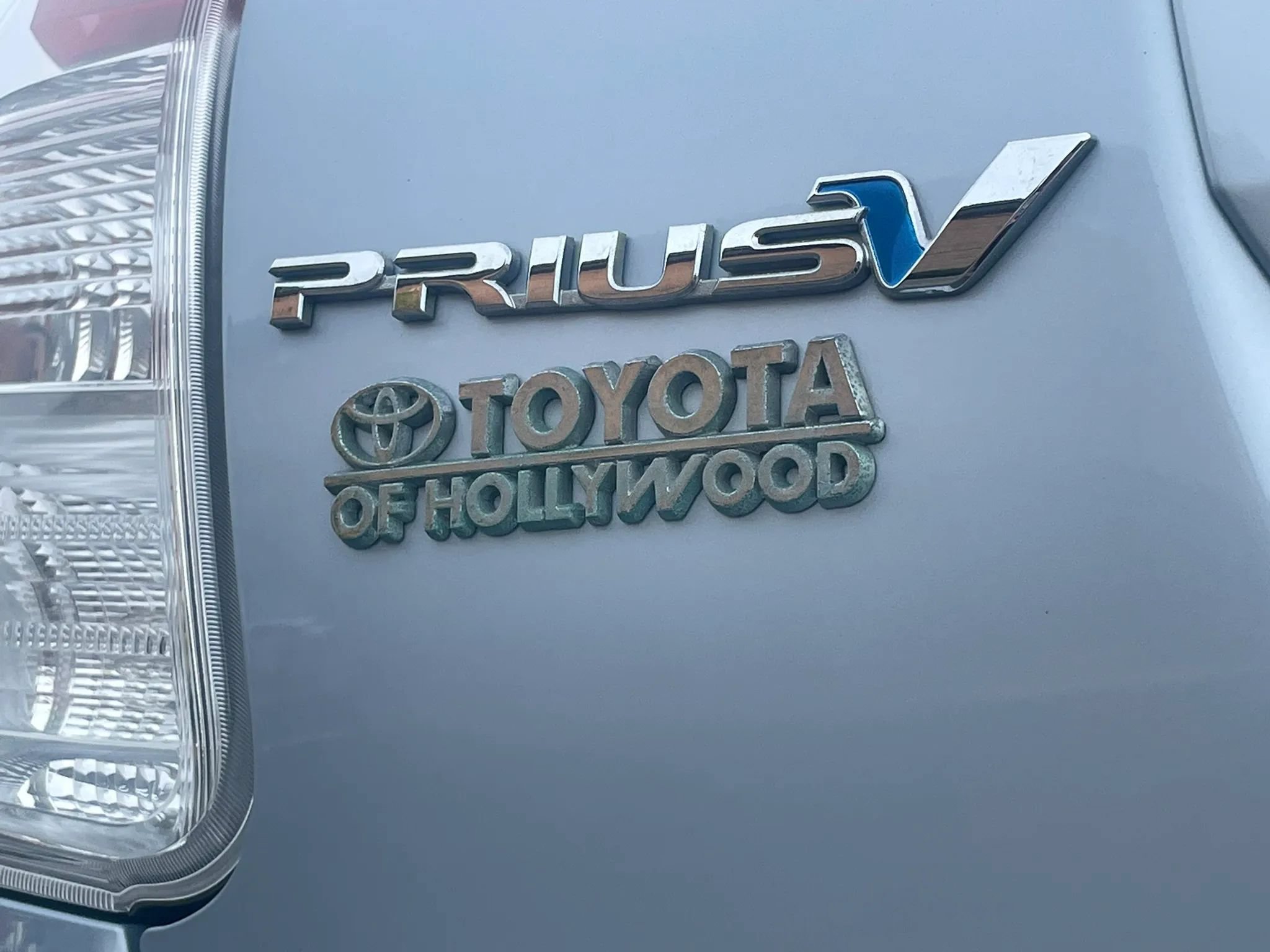 Used 2016 Toyota Prius V Five FWD image 43